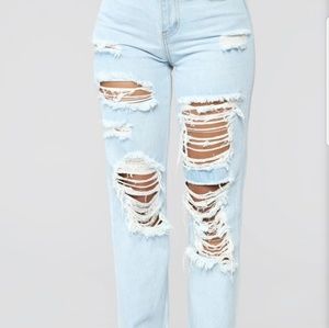 Light ripped boyfriend jeans